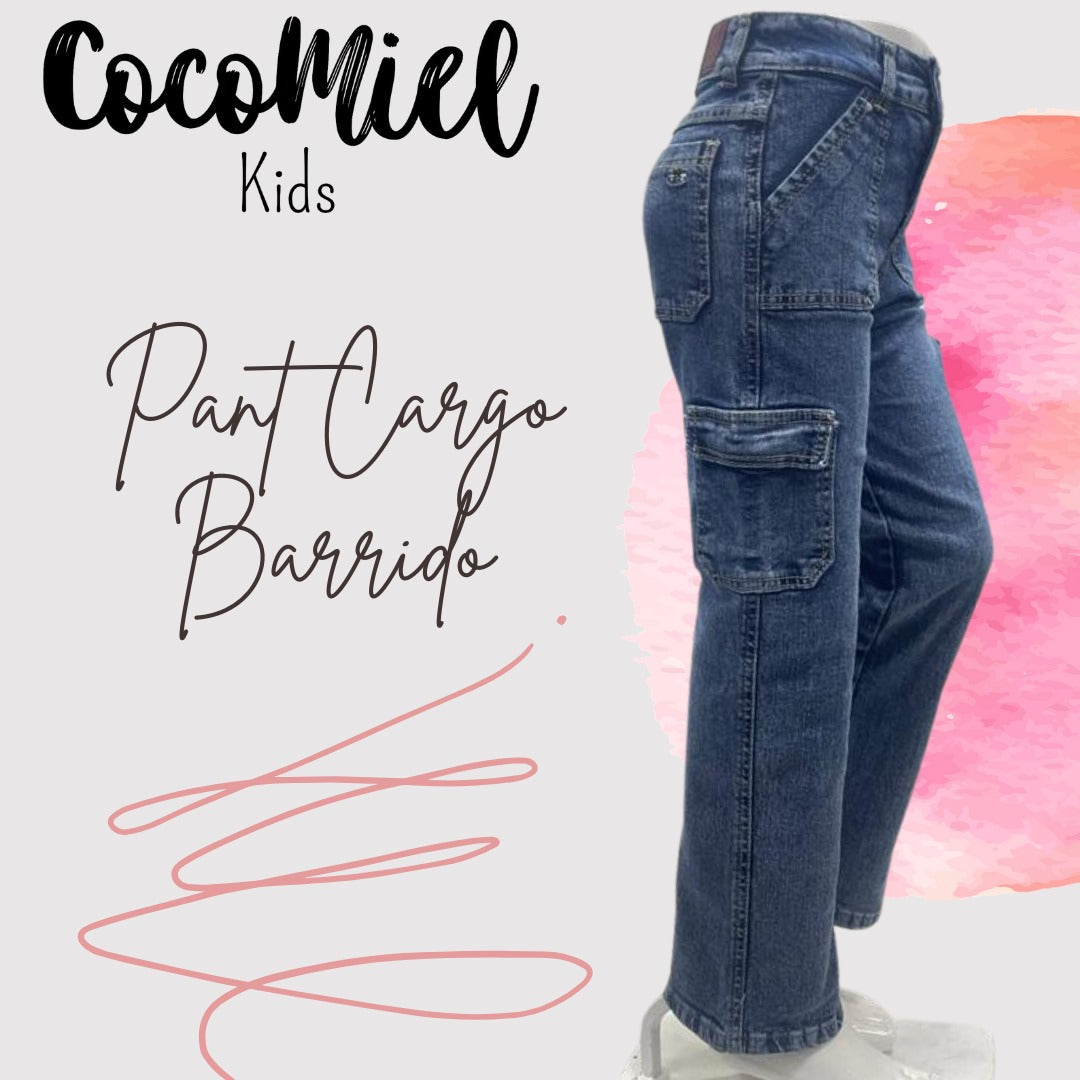 Niña pantalón cargo barrido